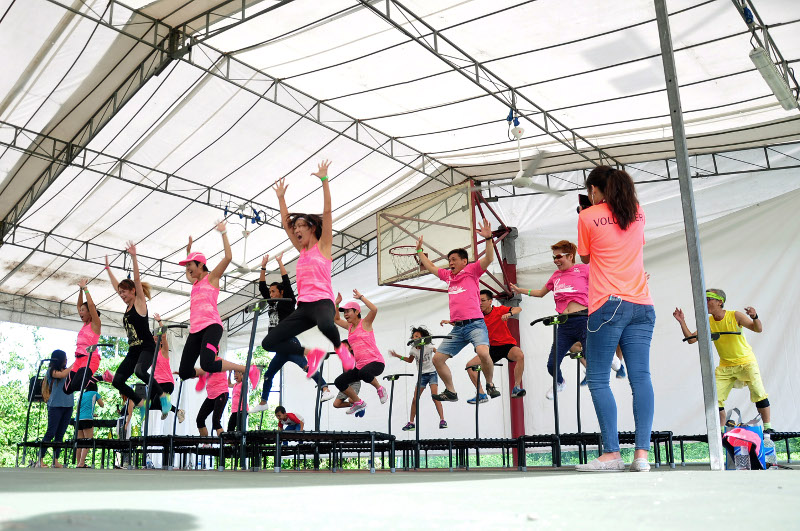 mercado Sip Alarmante The Tremendous Health Benefits of Jumping On A Trampoline - JUMPING  SINGAPORE