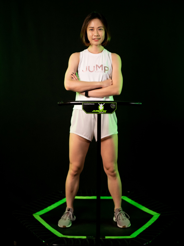 jumping fitness instructor Fangting